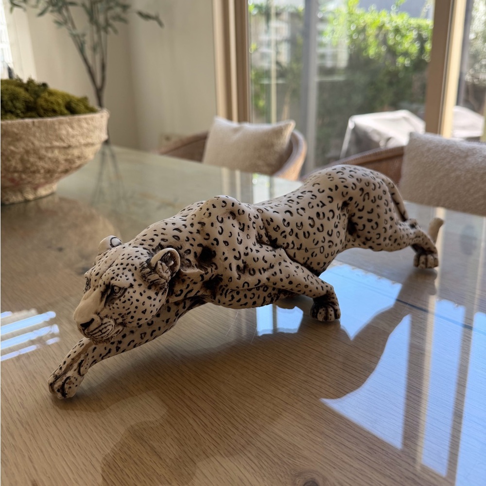Leopard Figurine - Picture 4 of 4